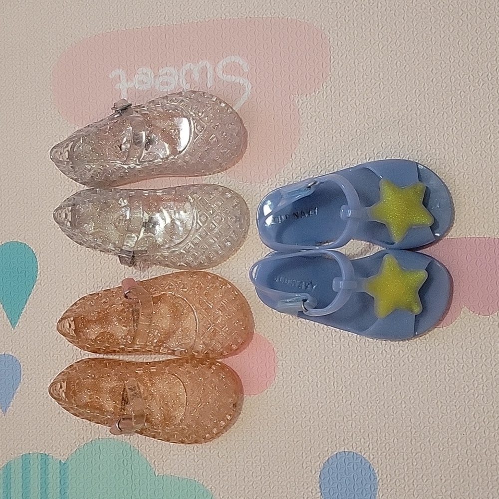 Old Navy jelly Sandals bundle